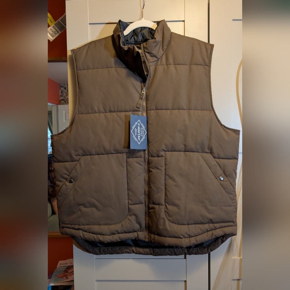 St. John Bay Men's Tan Puffer Vest